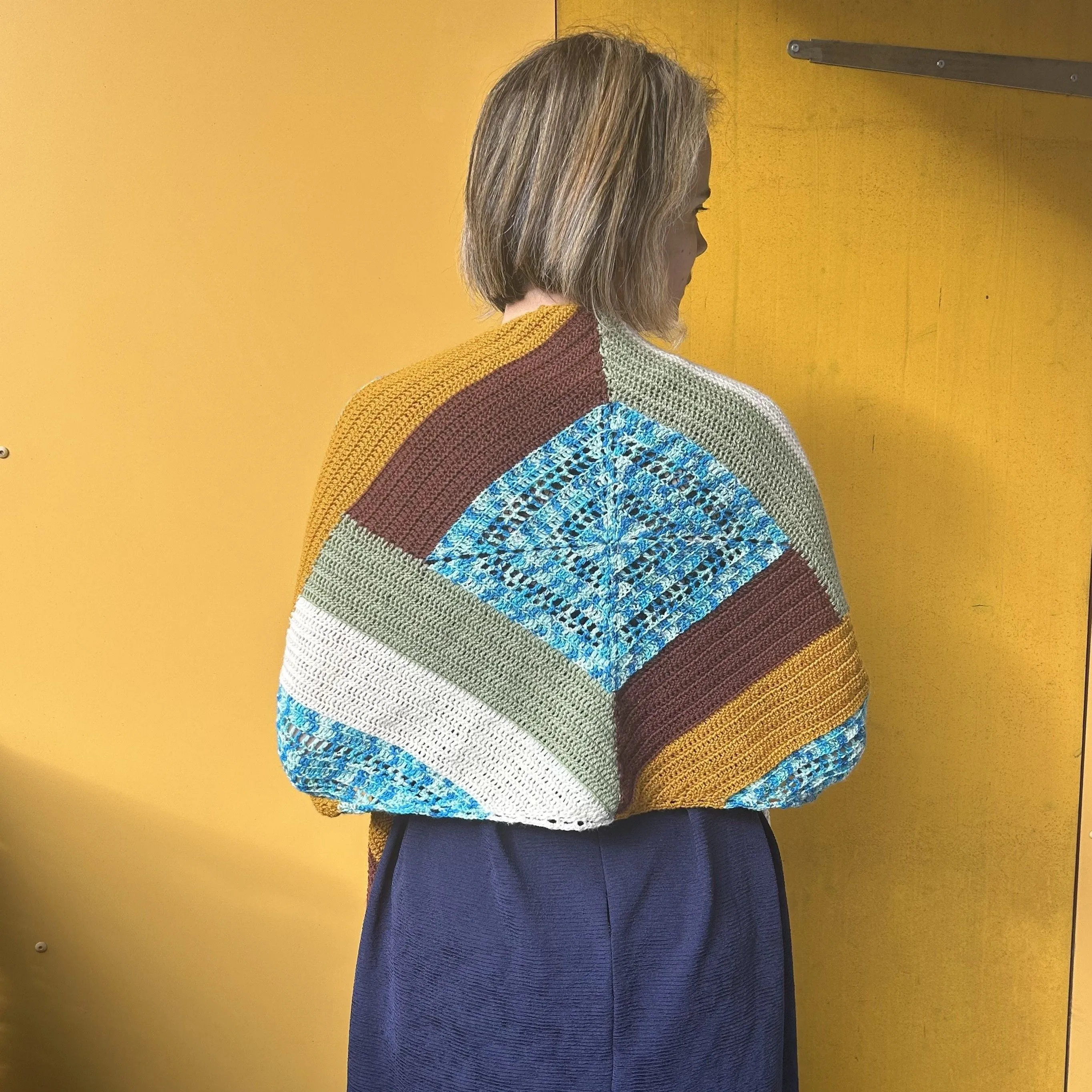20458-johanna-shawl-1.webp
