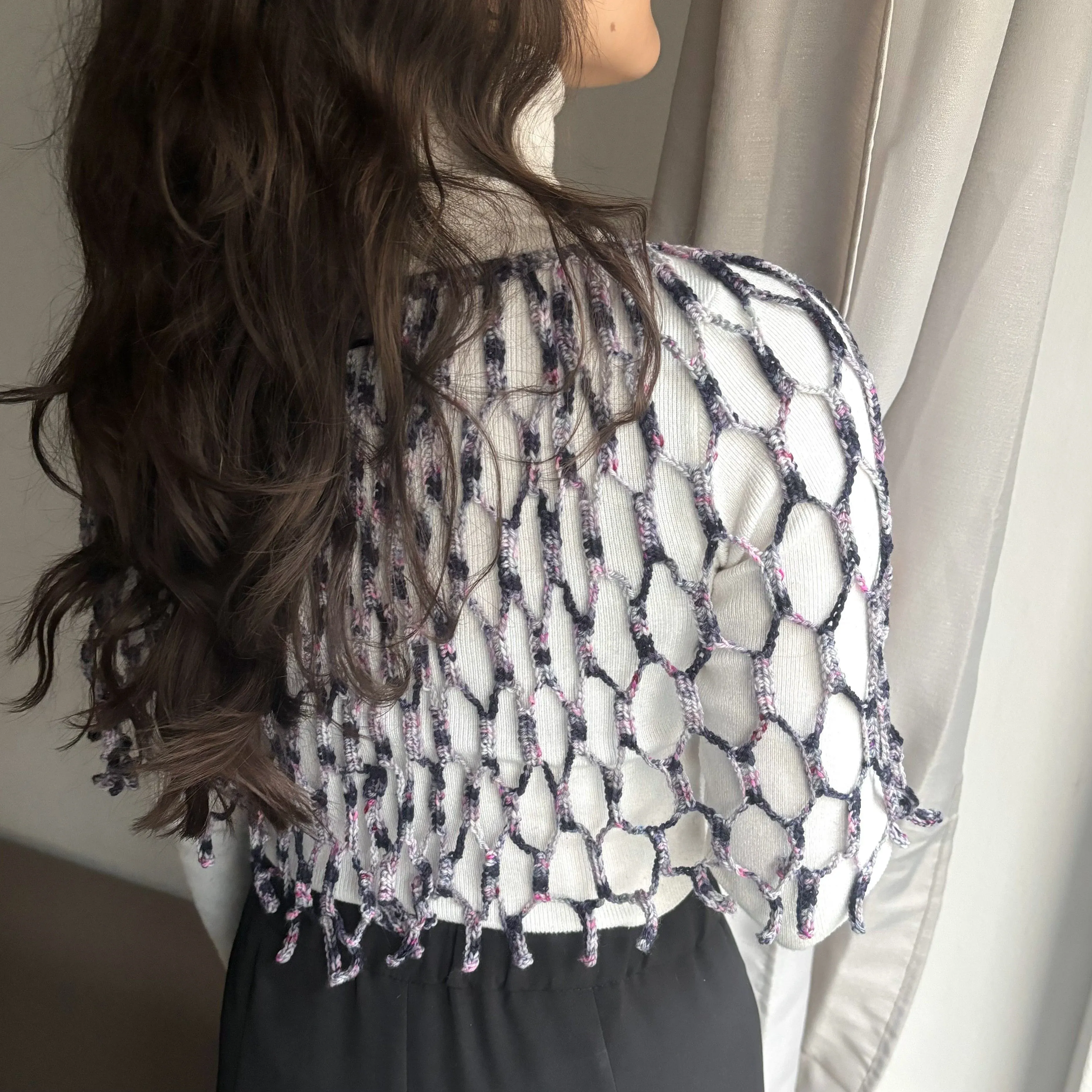 20459-julietta-capelet-1.webp