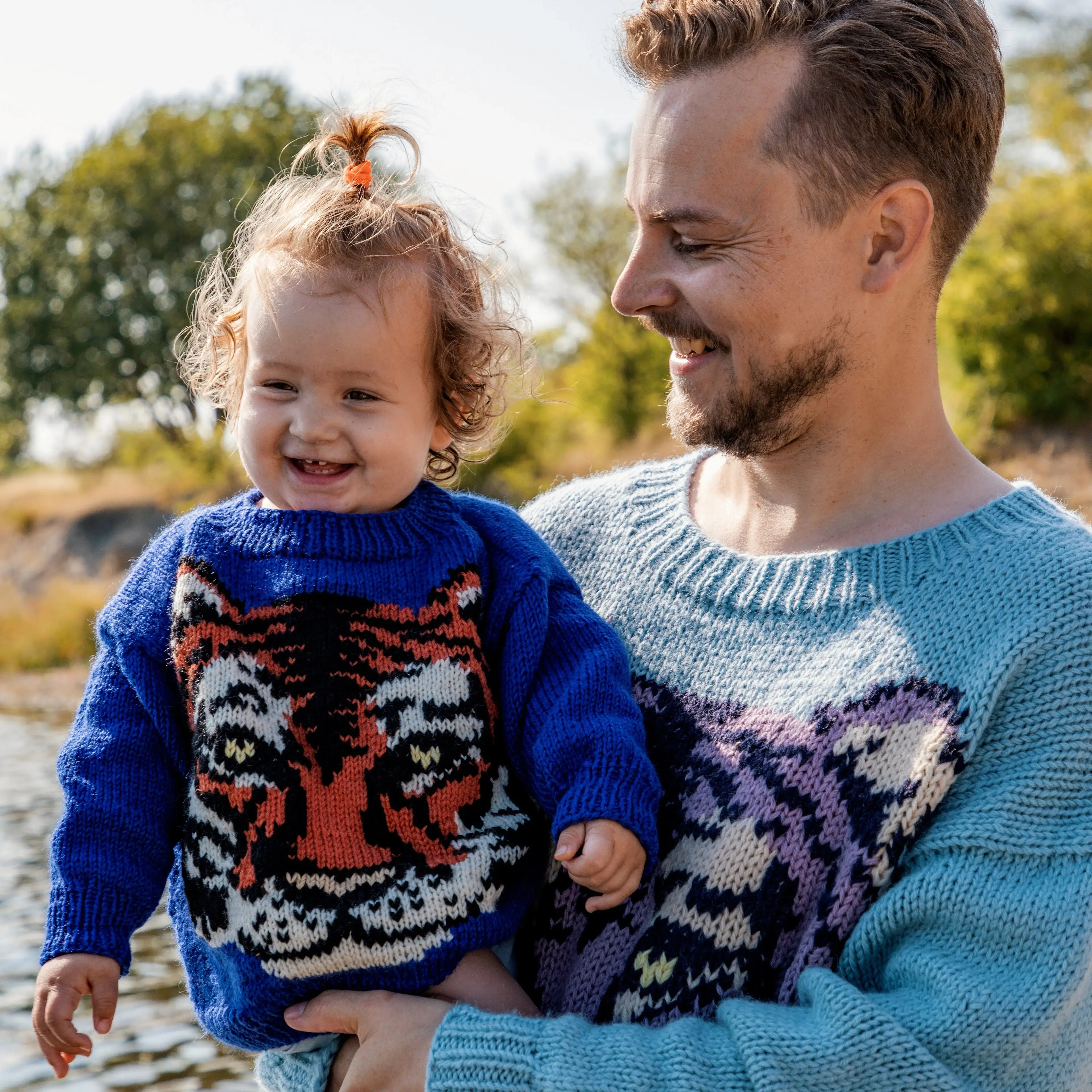 20475-icon-tiger-children-s-sweater-1.webp