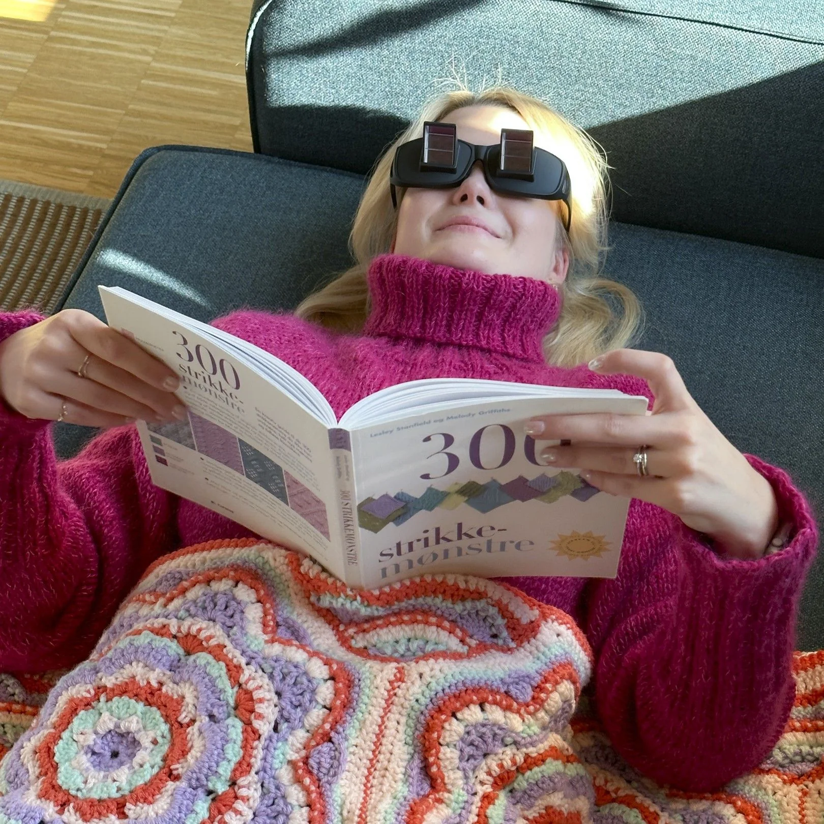 2103-90-degrees-glasses-1.webp