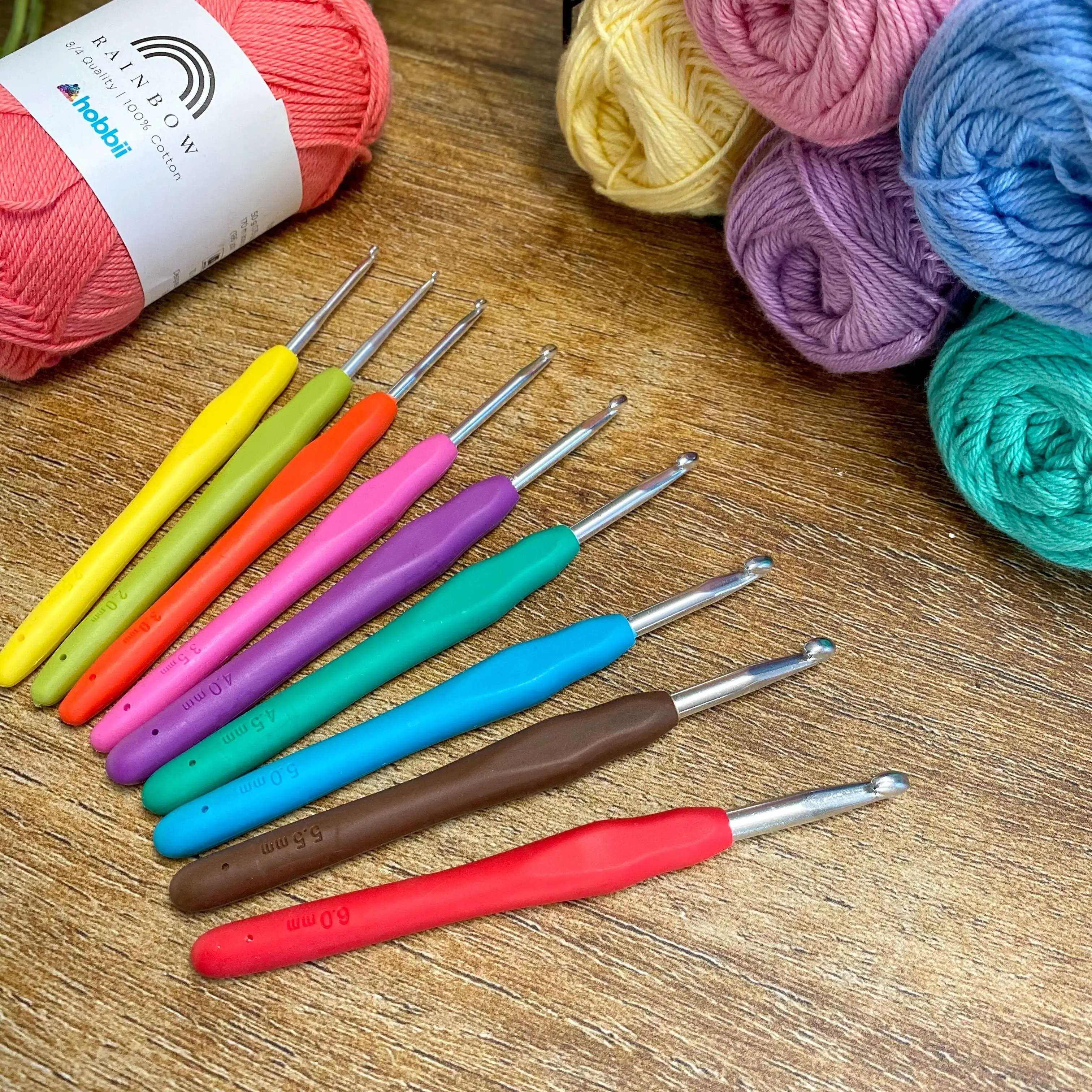 21109-easy-touch-crochet-hook-set-9-sizes-1.webp