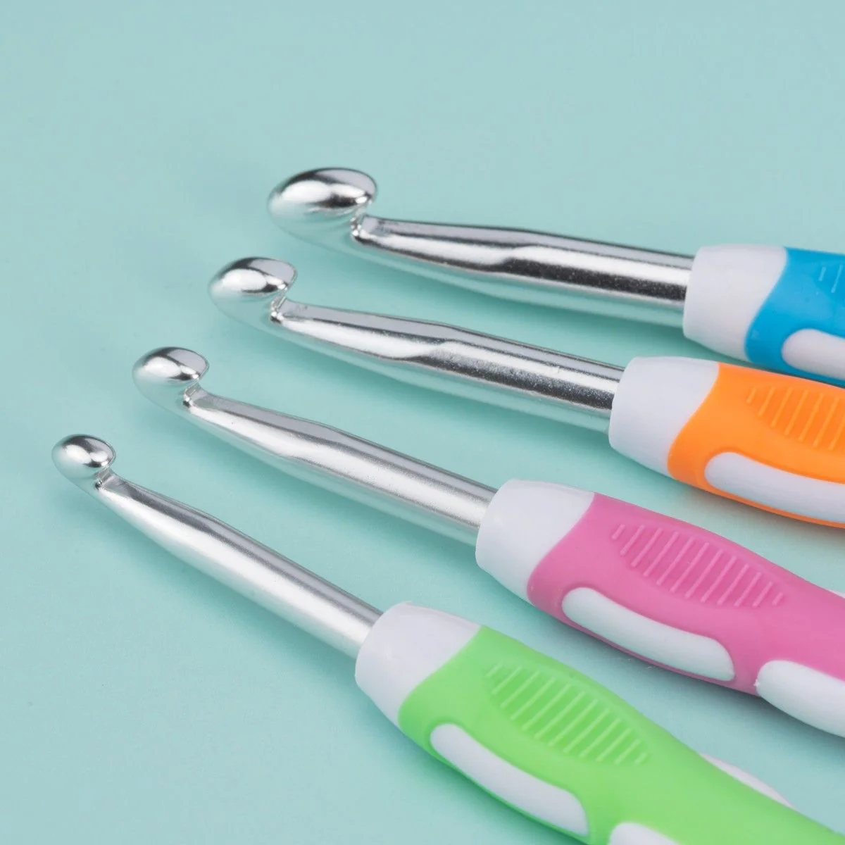 21114-duo-touch-crochet-hook-set-4-sizes-1.webp