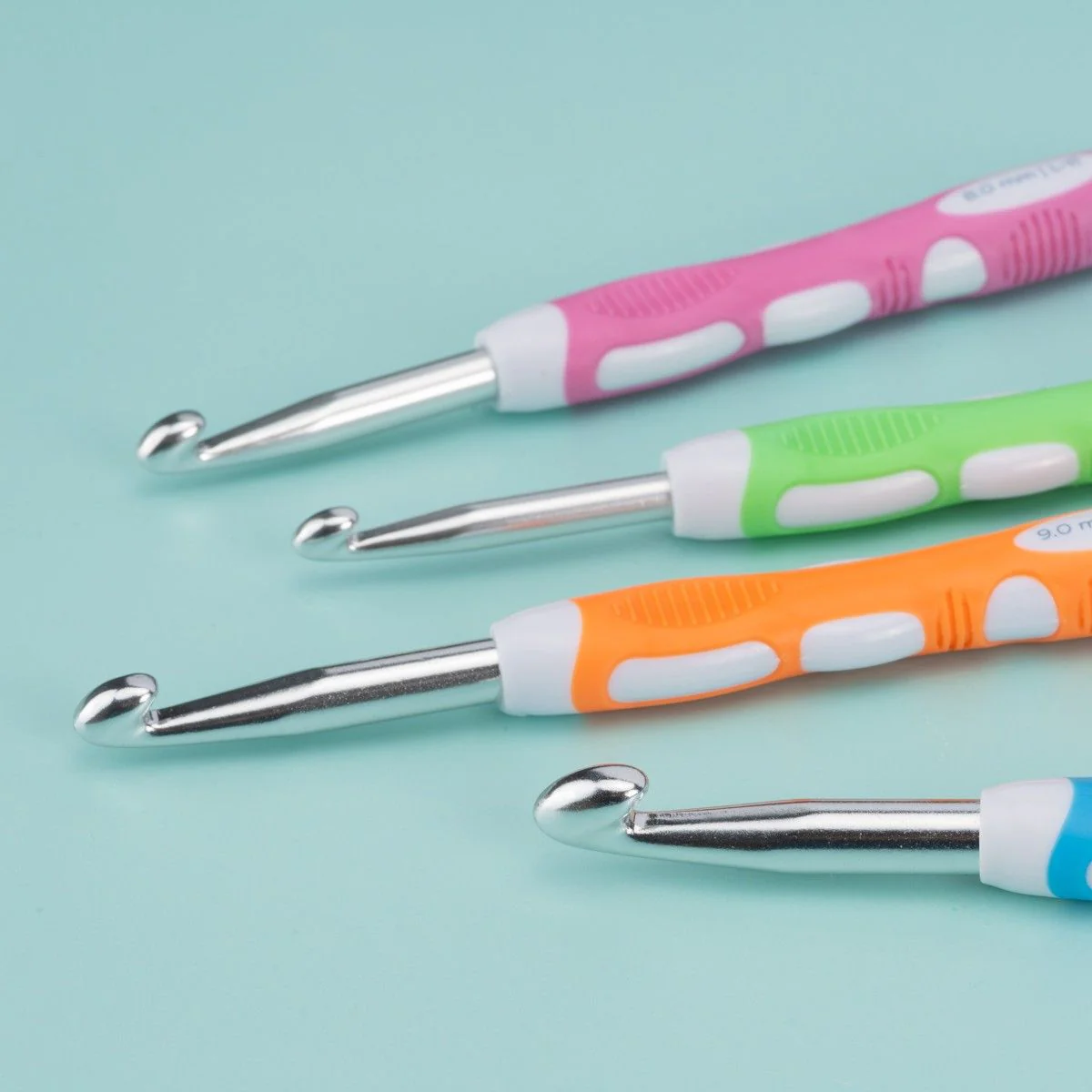 21114-duo-touch-crochet-hook-set-4-sizes-1.webp