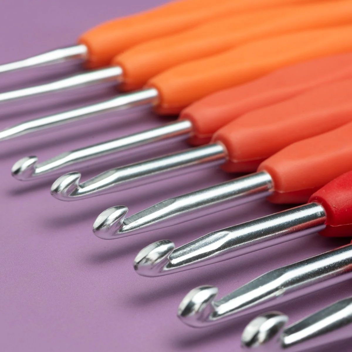 21119-easy-touch-crochet-hook-set-berry-9-sizes-1.webp