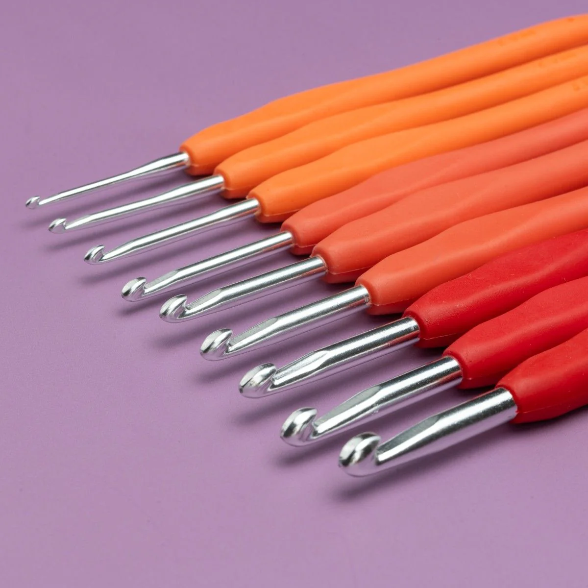 21119-easy-touch-crochet-hook-set-berry-9-sizes-1.webp