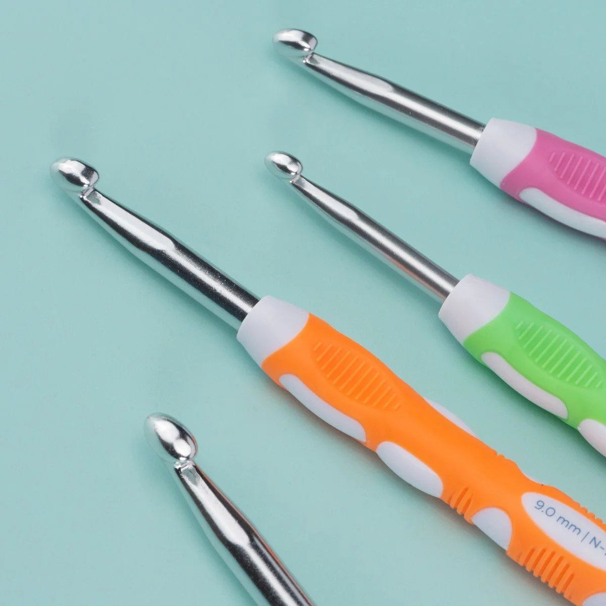 21190-duo-touch-crochet-hook-1.webp