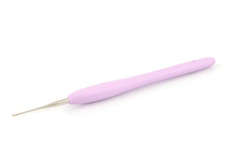 21204-amour-crochet-hook-1.webp