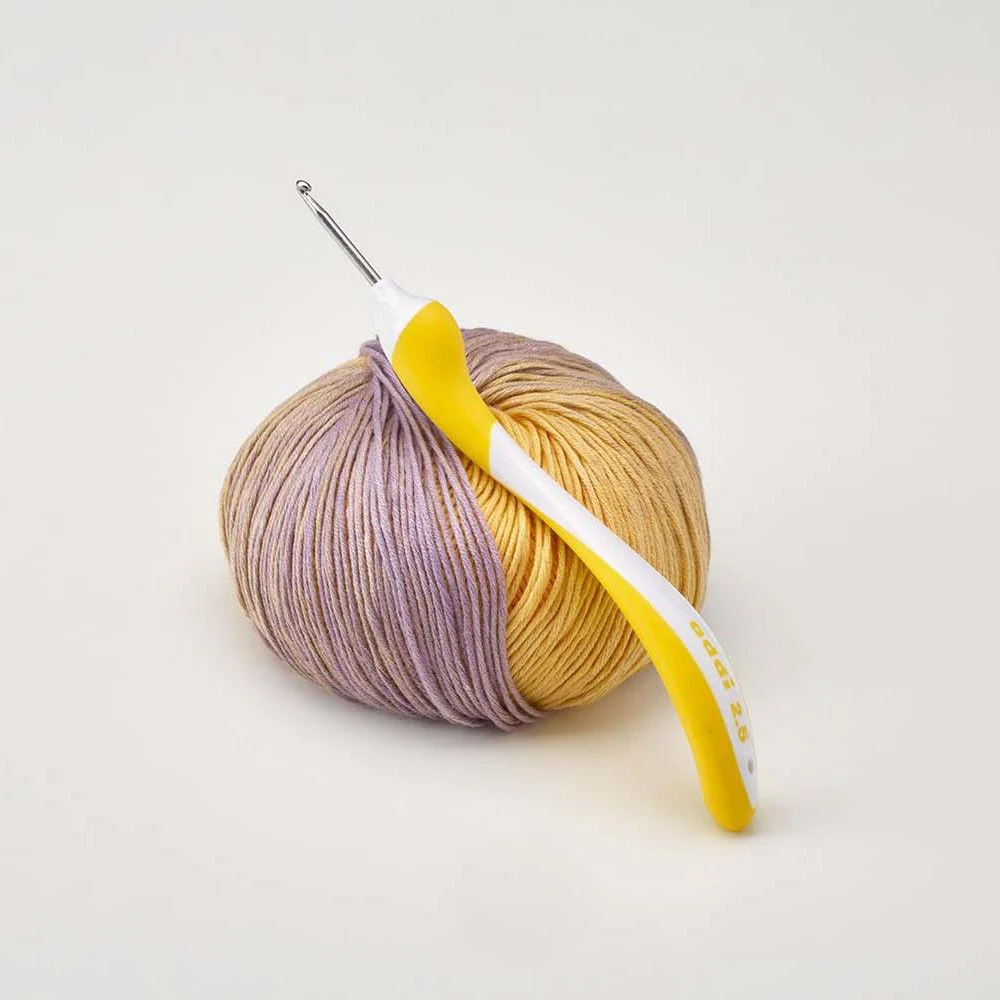 21242-swings-crochet-hook-1.webp