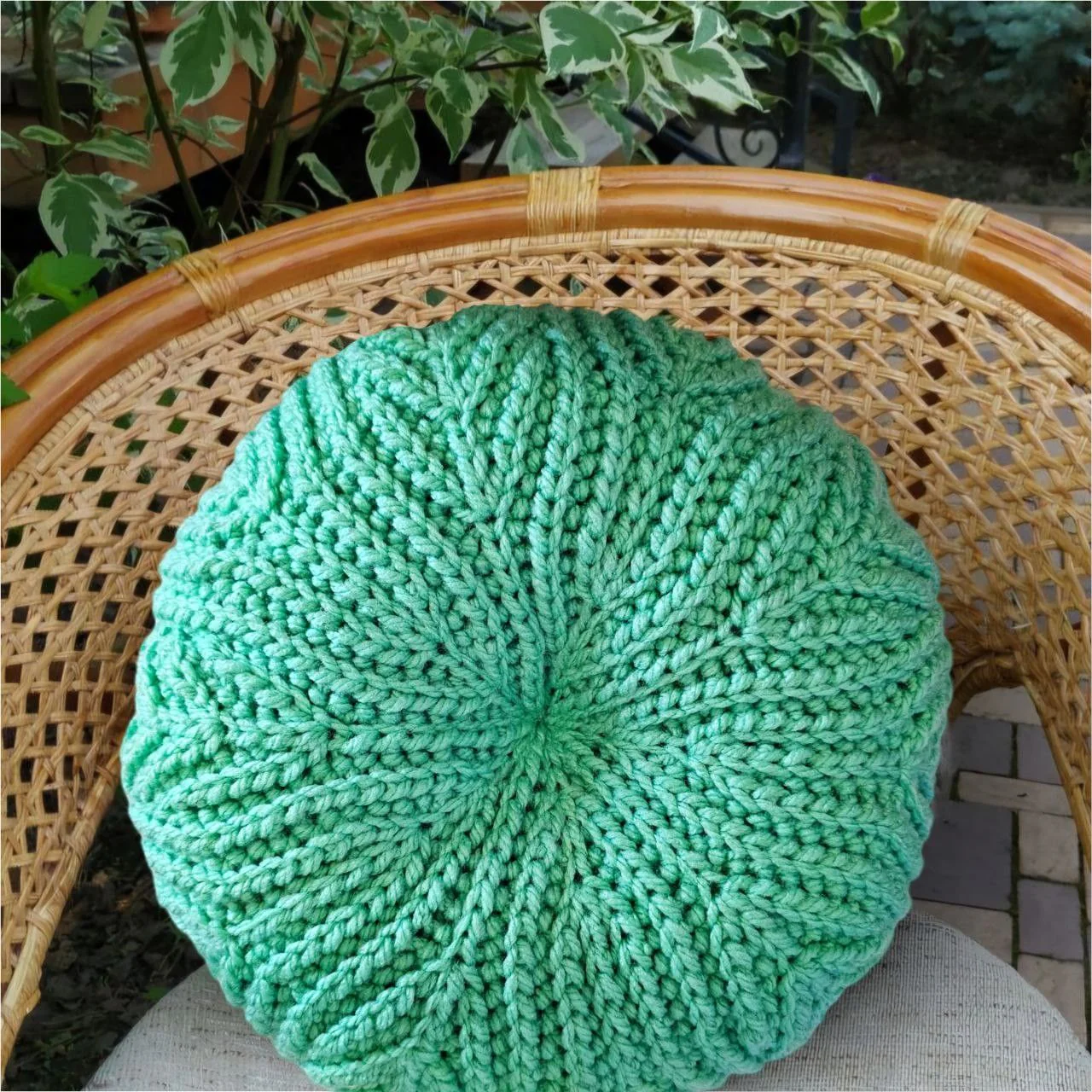 21453-wheel-of-spring-pillow-1.webp