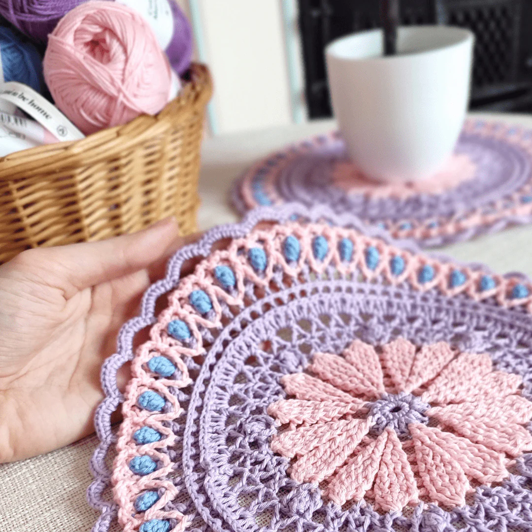 21454-gwendolyne-placemat-1.webp