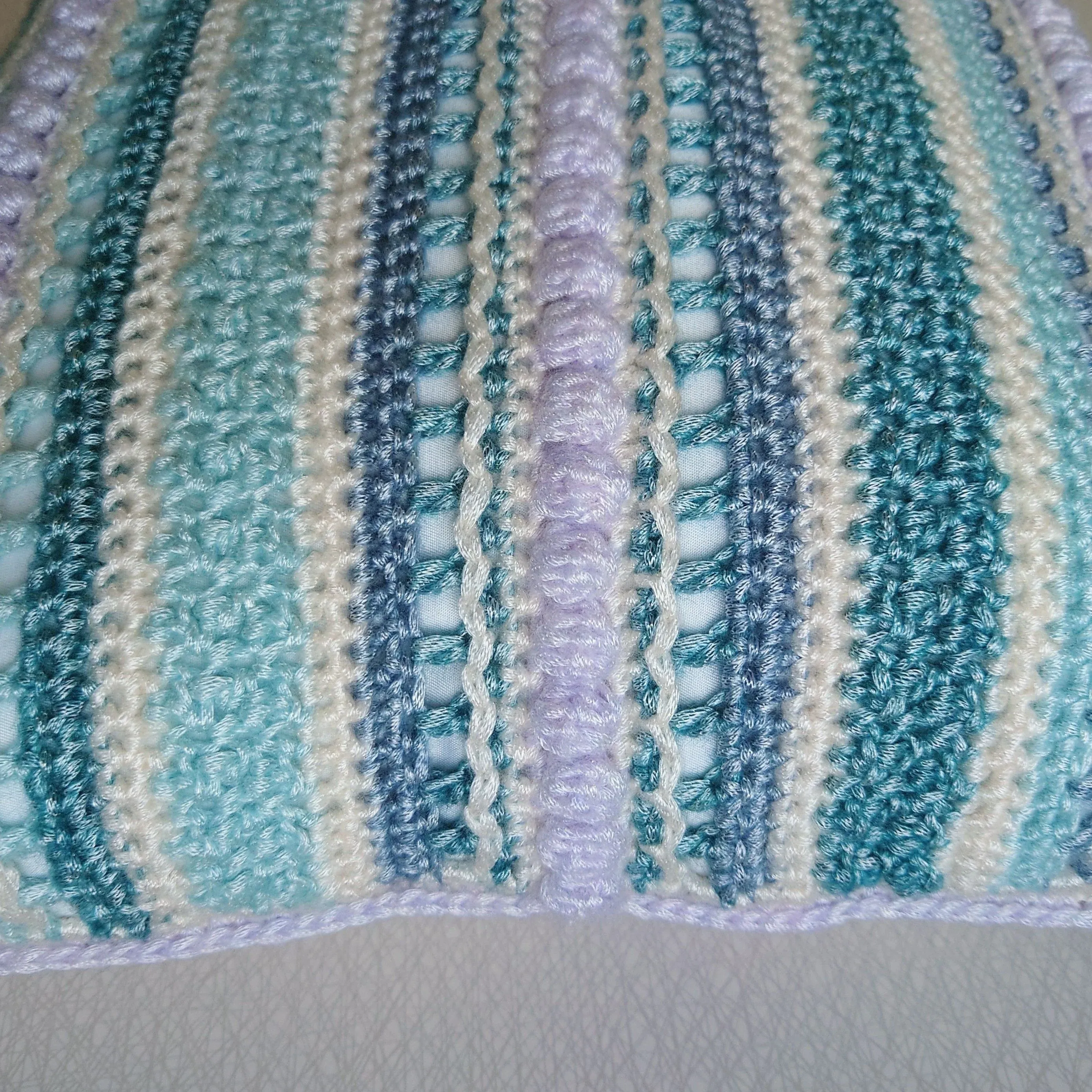 21472-blue-lake-pillow-1.webp