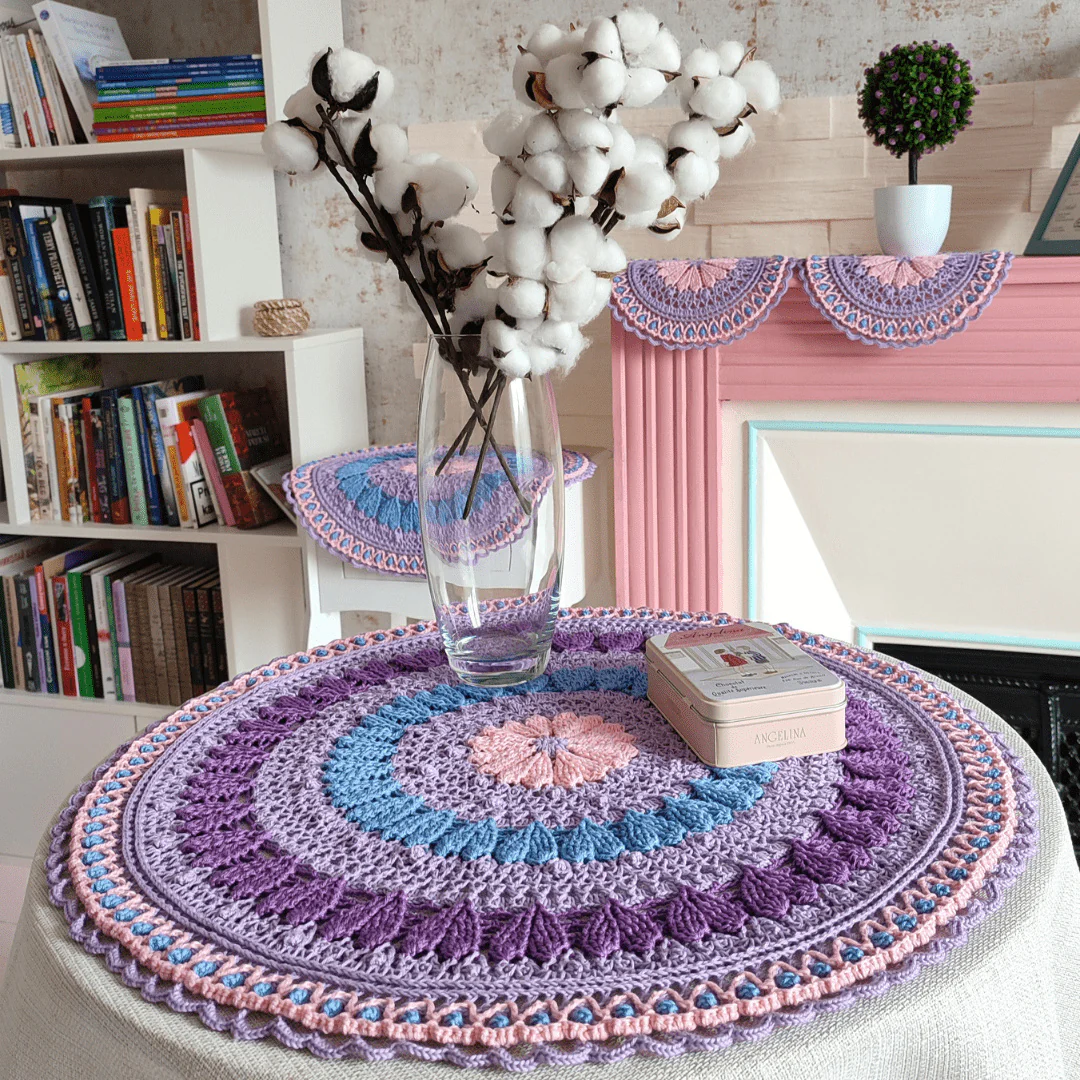 21475-gwendolyne-tablecloth-1.webp