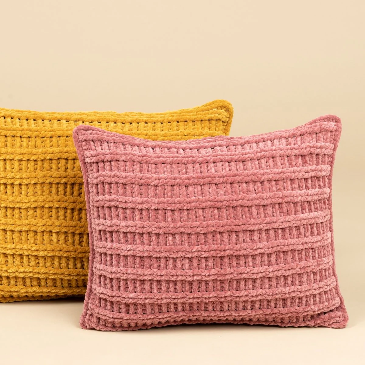21500-railway-pillow-1.webp