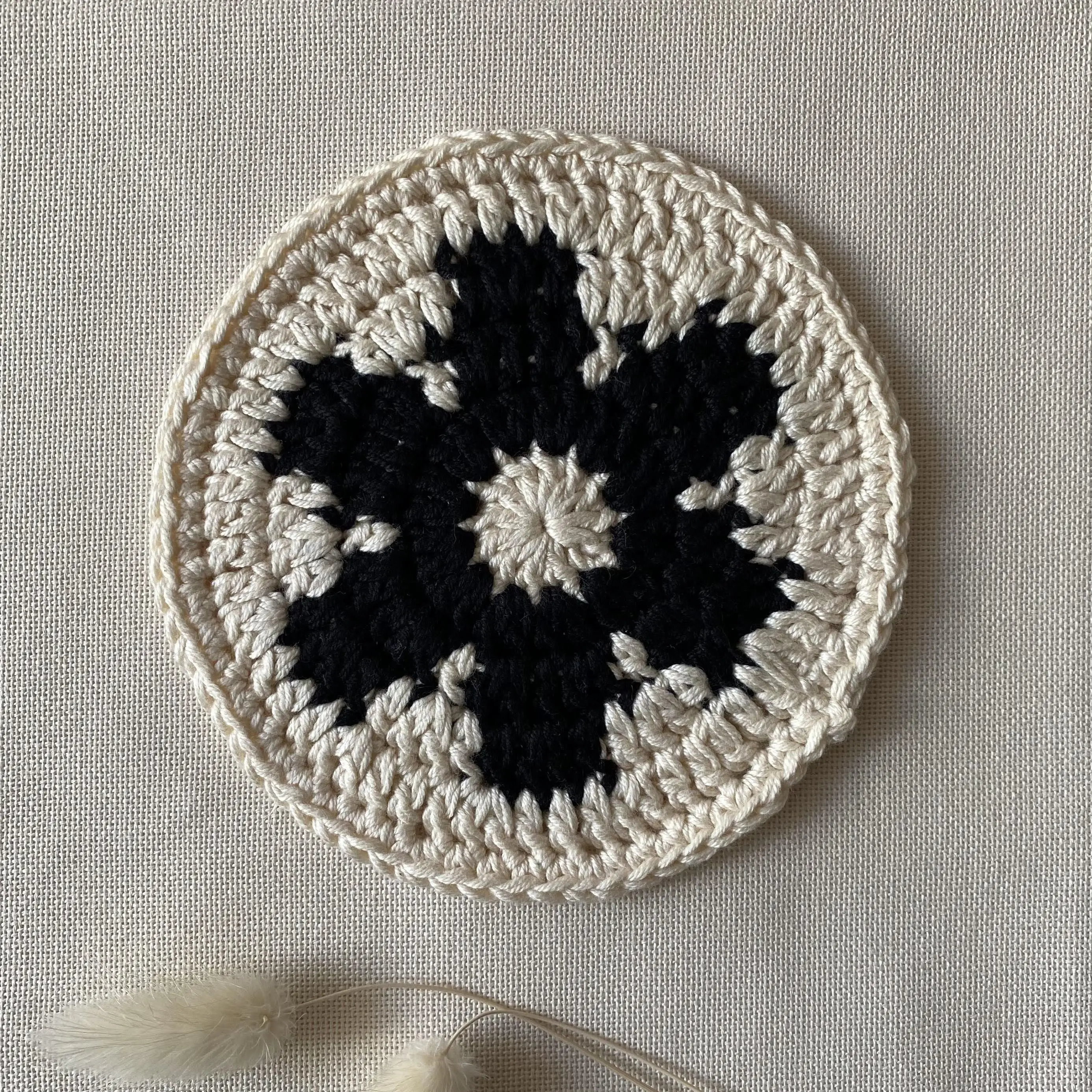 21627-mary-coaster-1.webp