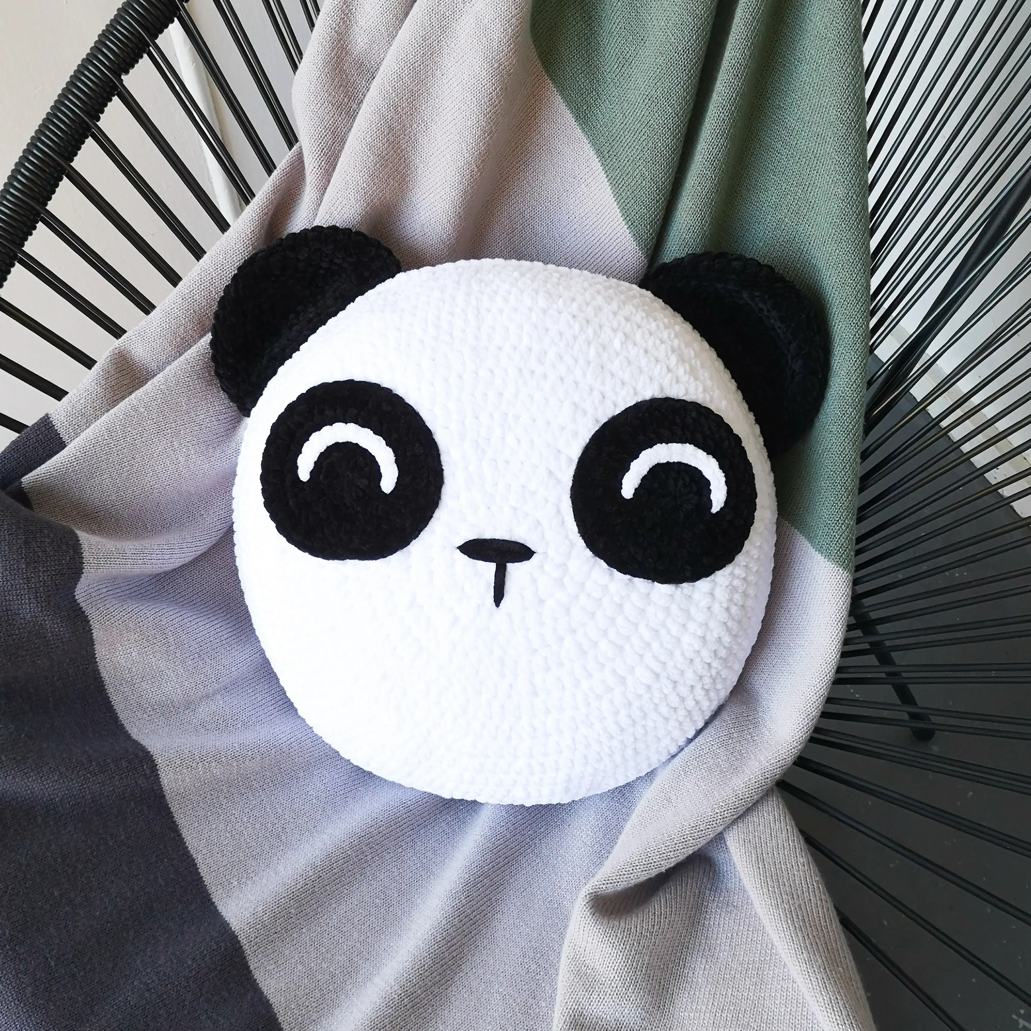 21644-panda-pillow-1.webp