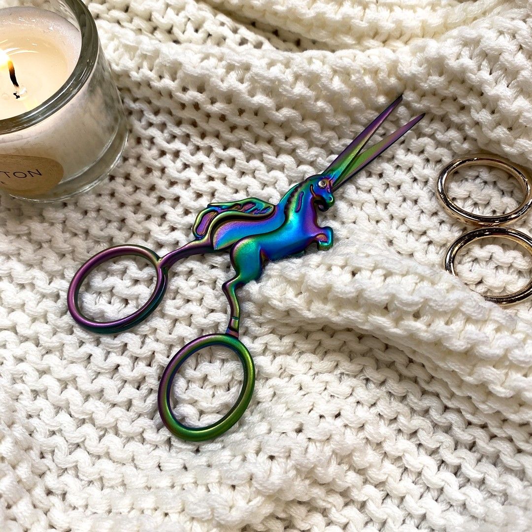 2174-scissors-unicorn-1.webp