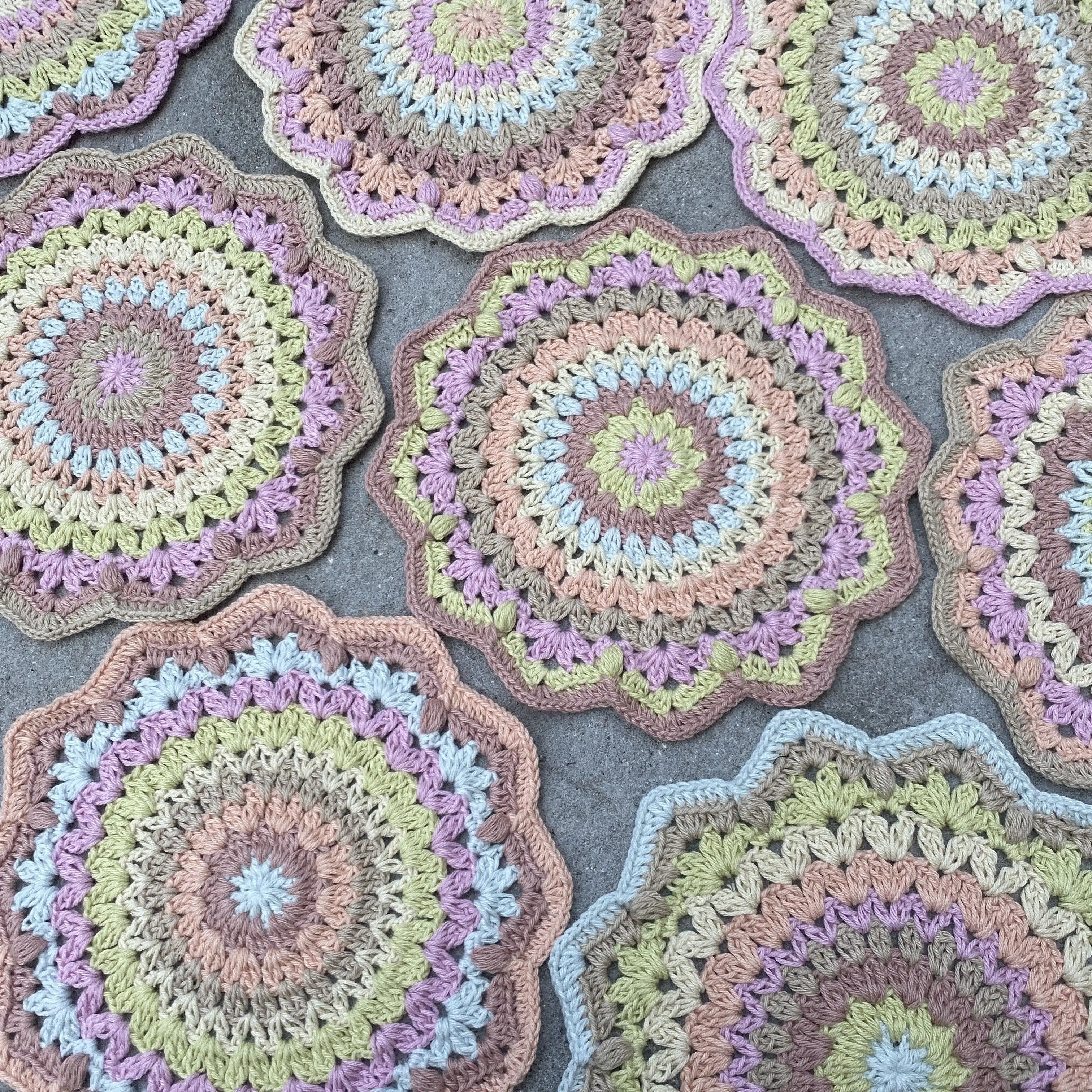21743-dahlia-mandala-1.webp