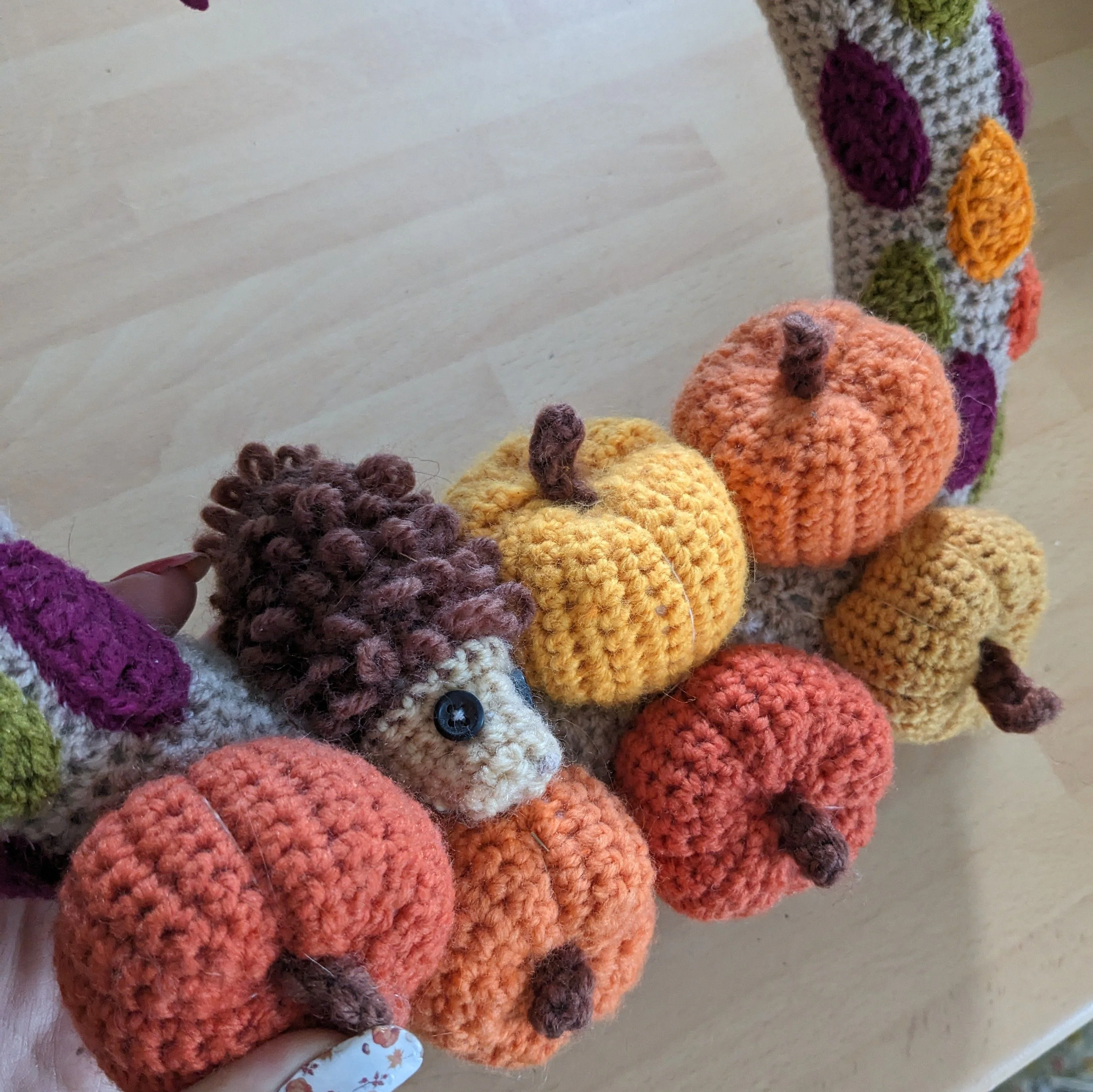 21781-autumn-wreath-decoration-1.webp