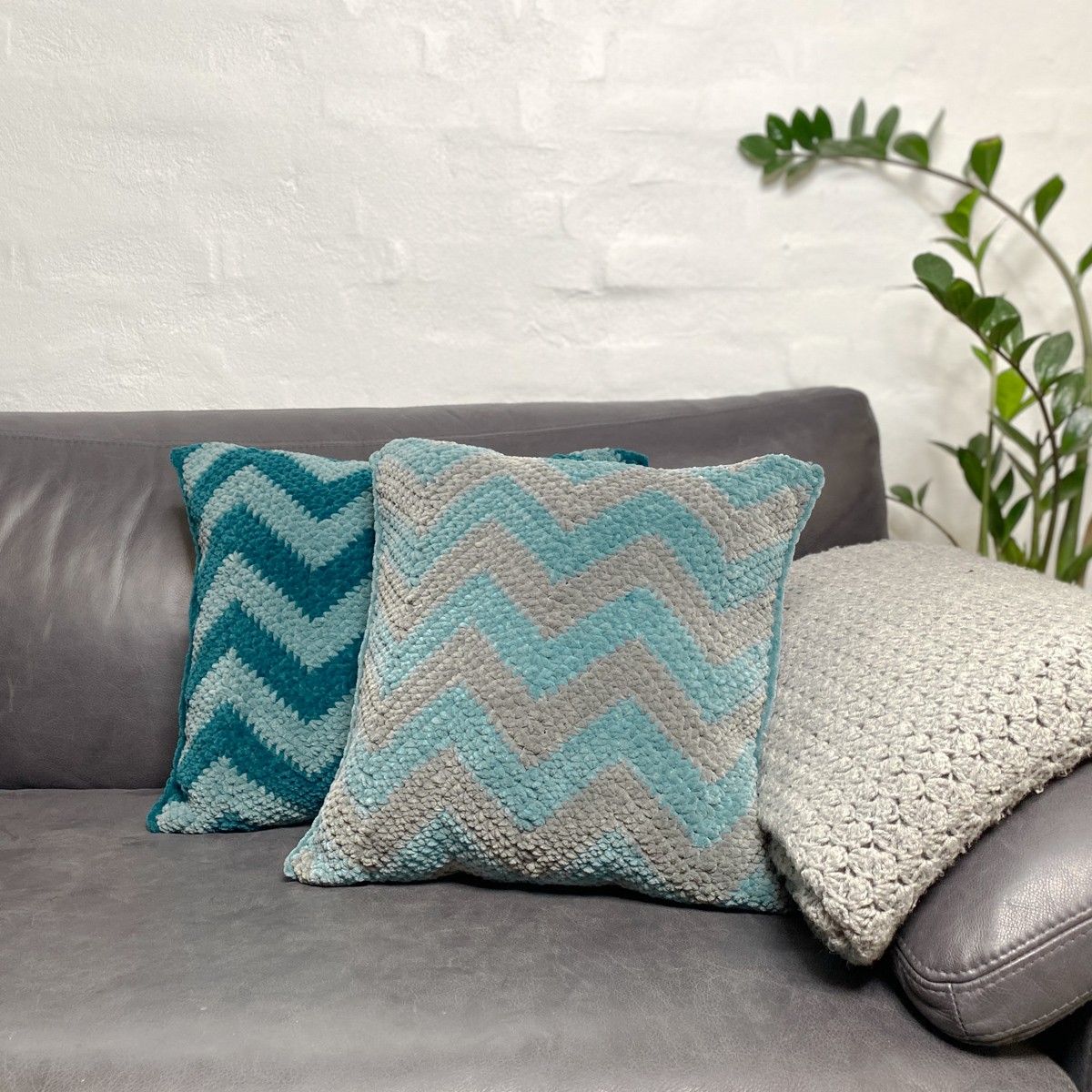 Mountains Pillow - Square