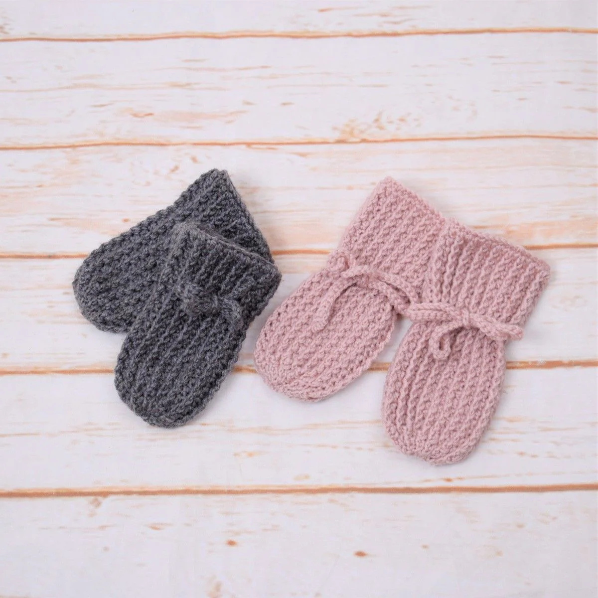 21793-gry-baby-mittens-1.webp