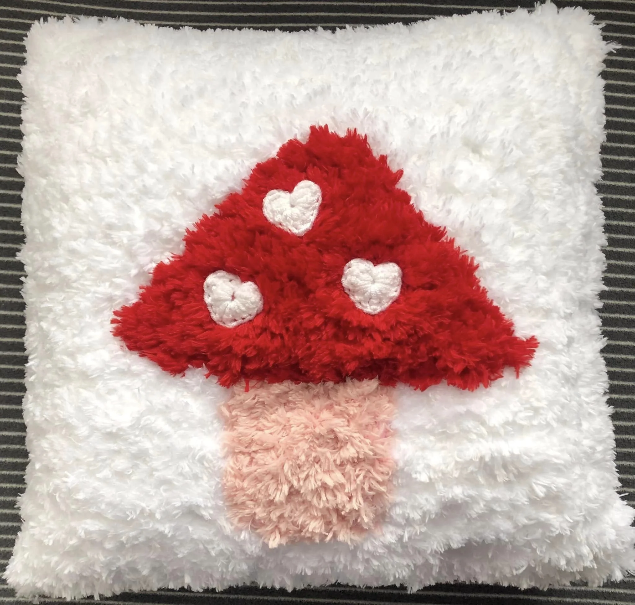 21803-iheartyou-cushion-1.jpg