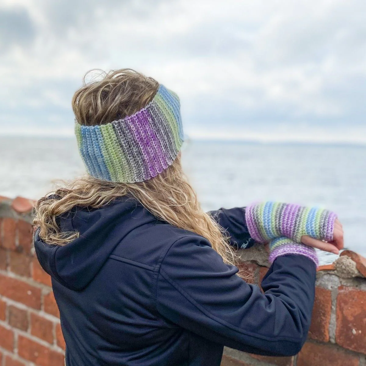 21814-crayons-headband-1.webp