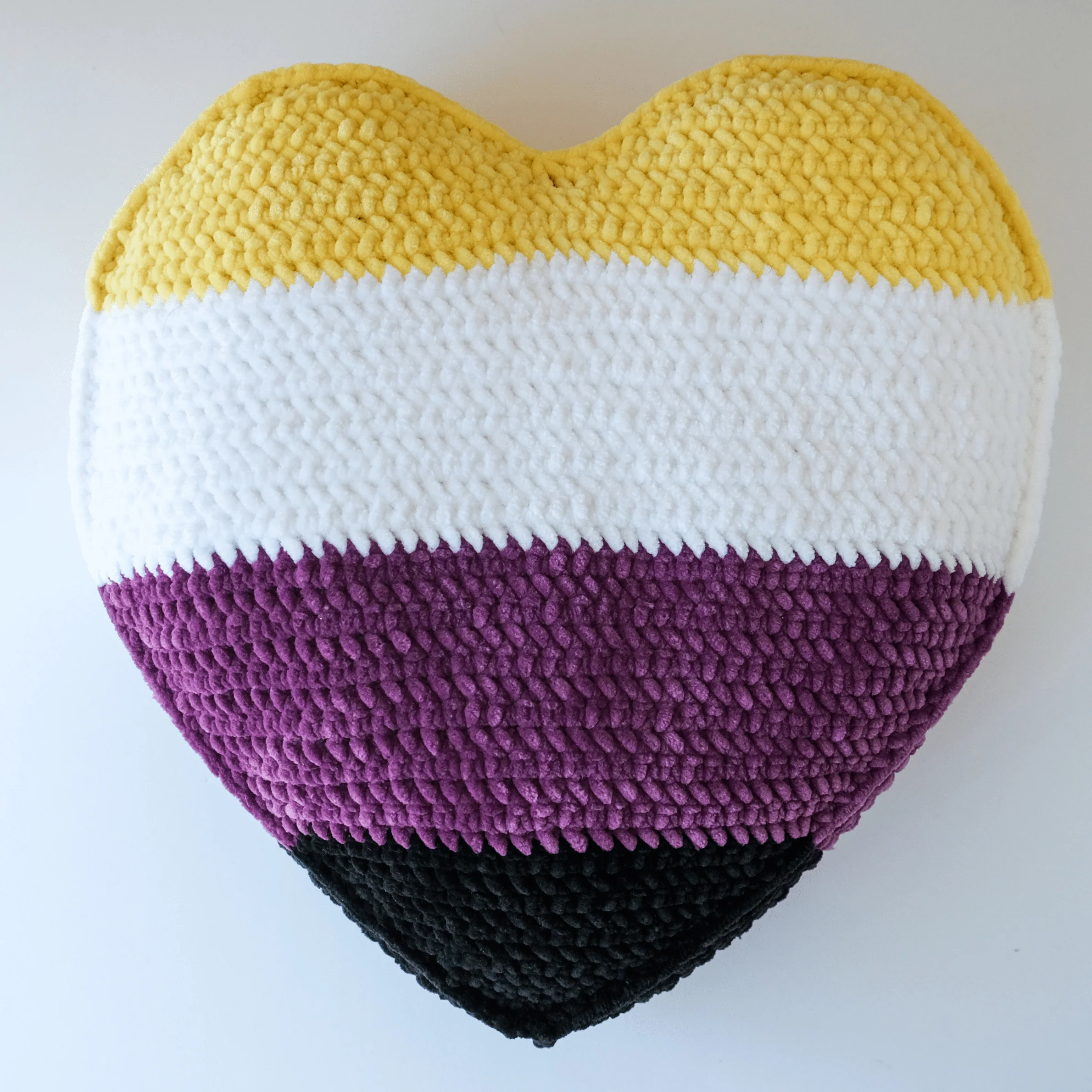 21824-non-binary-pride-heart-pillow-1.webp