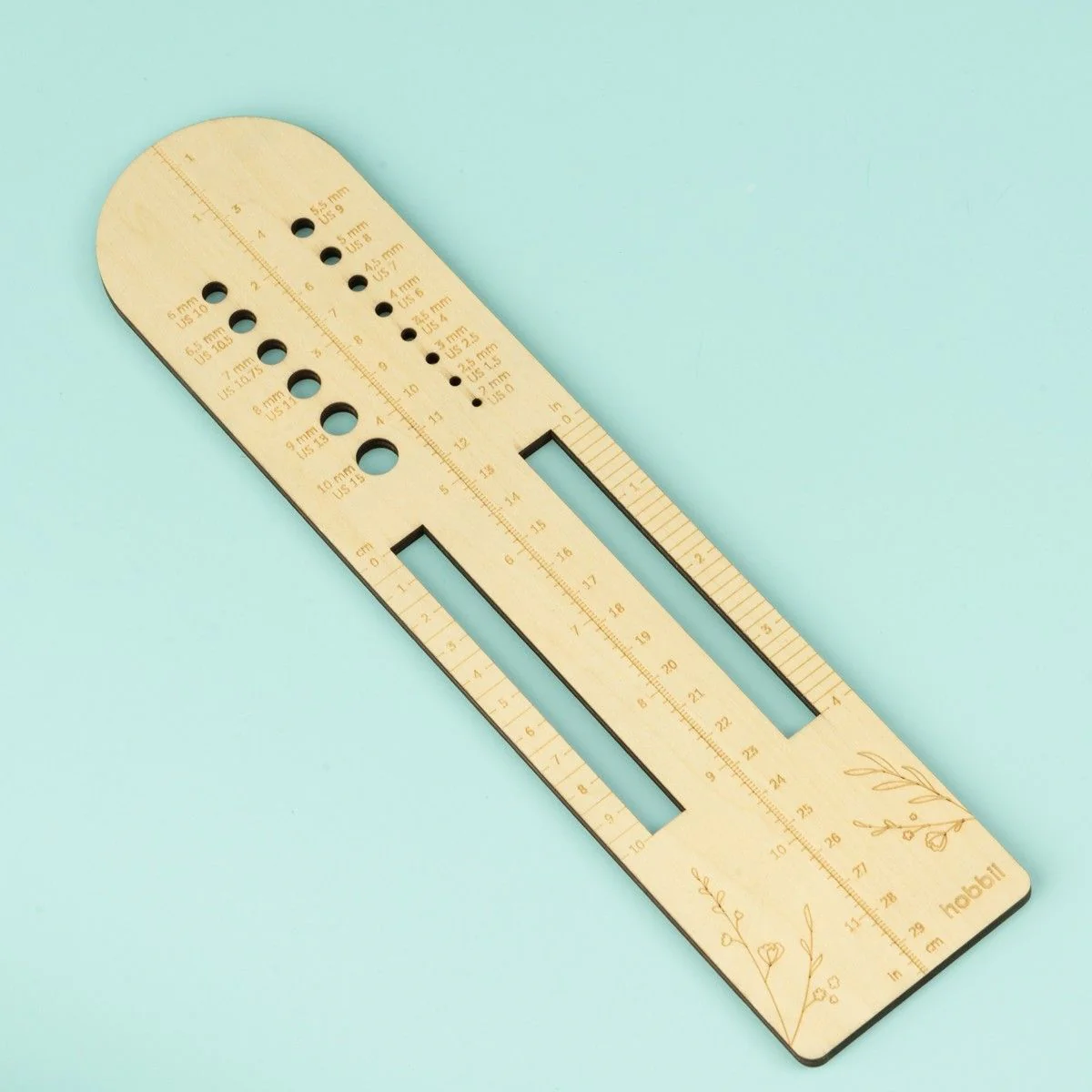 2185-sock-ruler-with-needle-gauge-1.webp