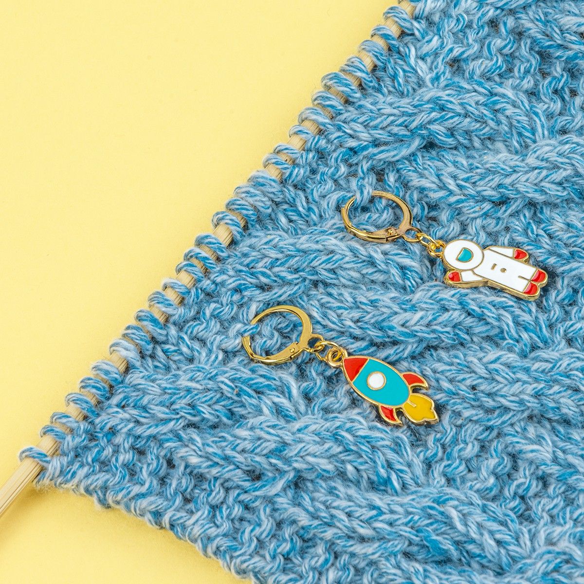 2210-stitch-markers-1.webp