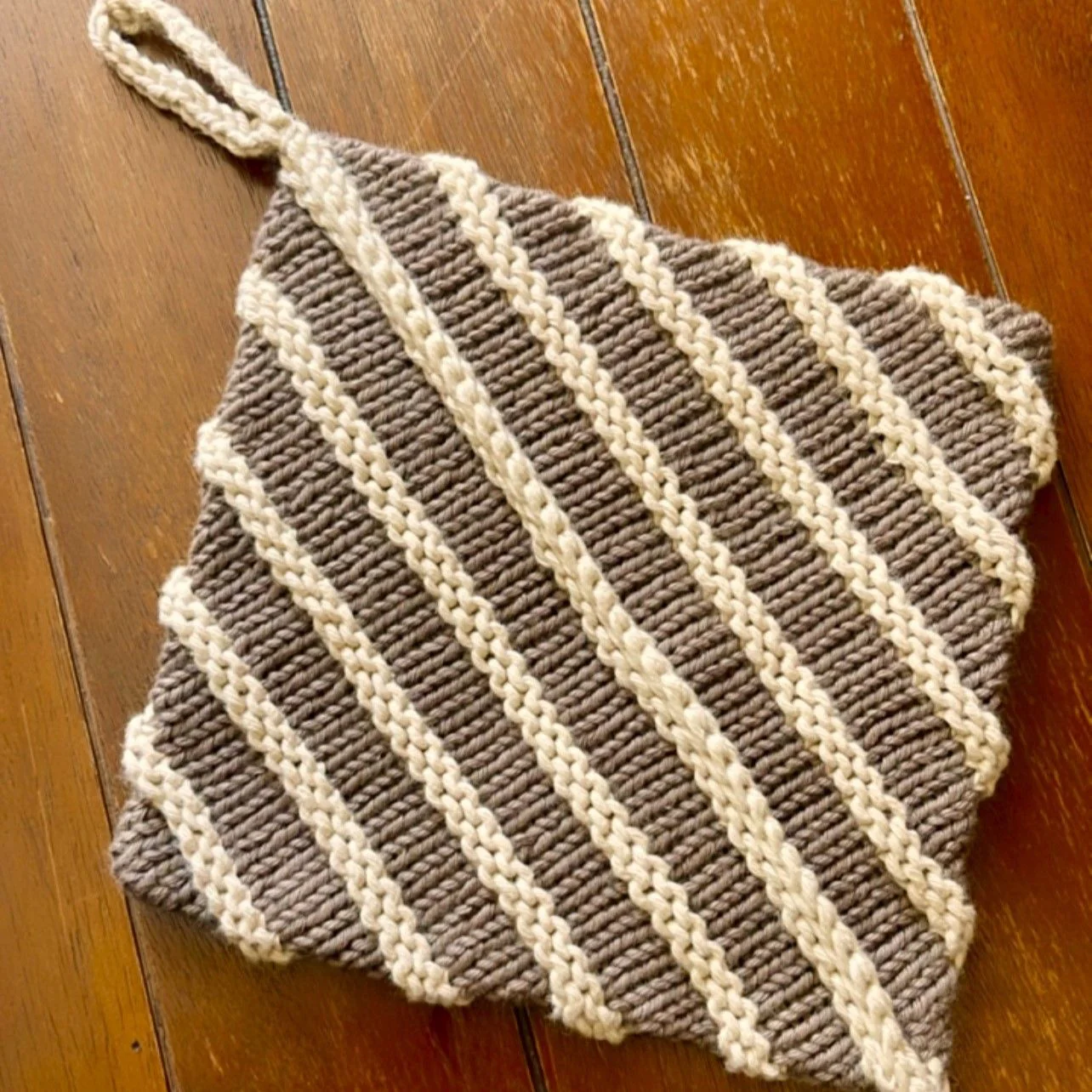 22540-ridgepine-potholder-1.webp
