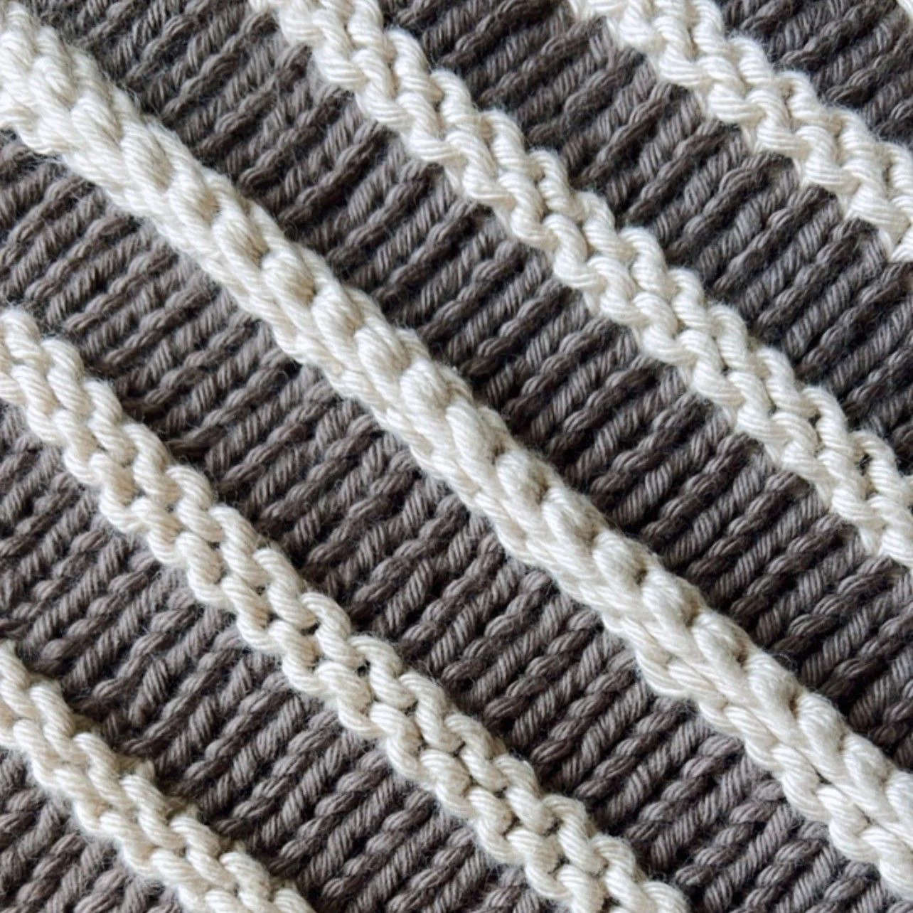 22540-ridgepine-potholder-1.webp