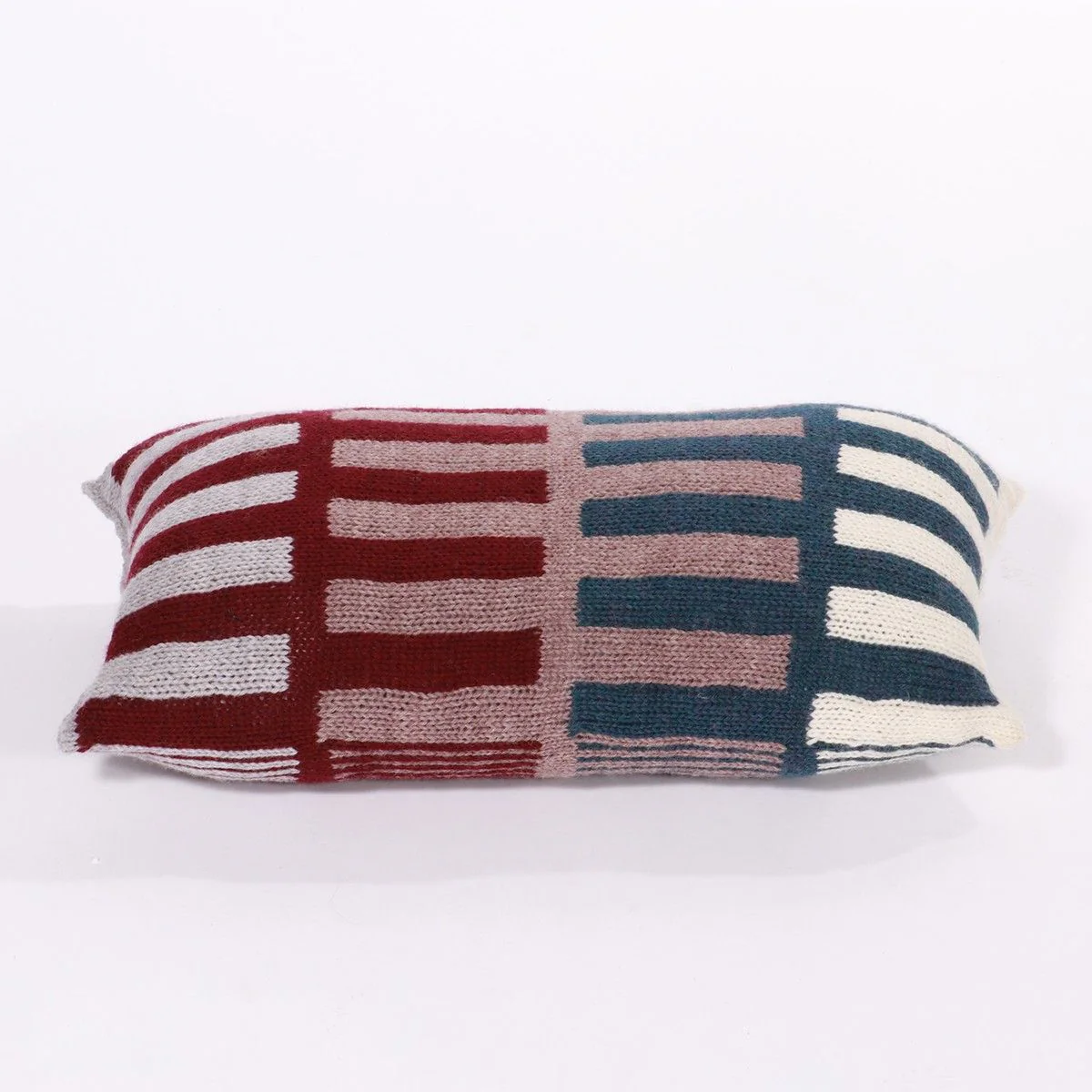 22542–land-pillow-1.webp