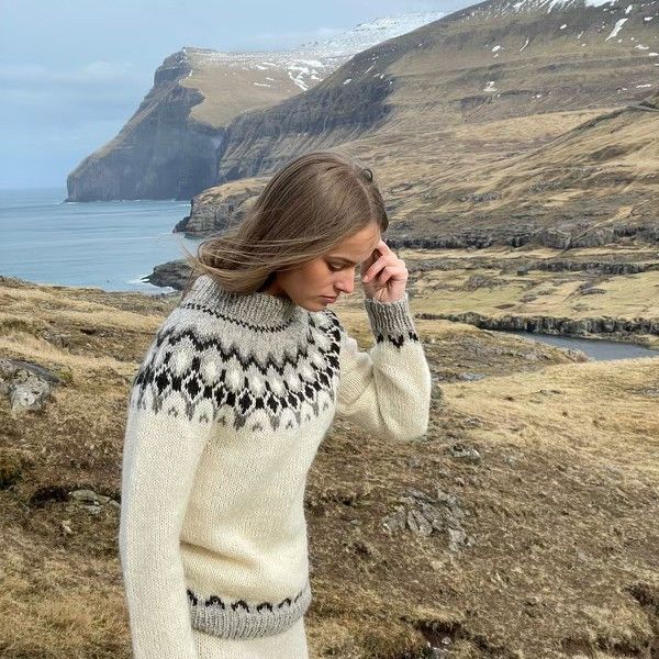22876-tundra-sweater-1.webp