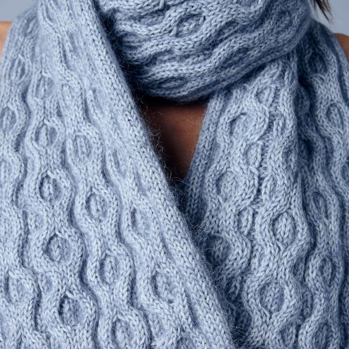 22881-dee-scarf-1.webp