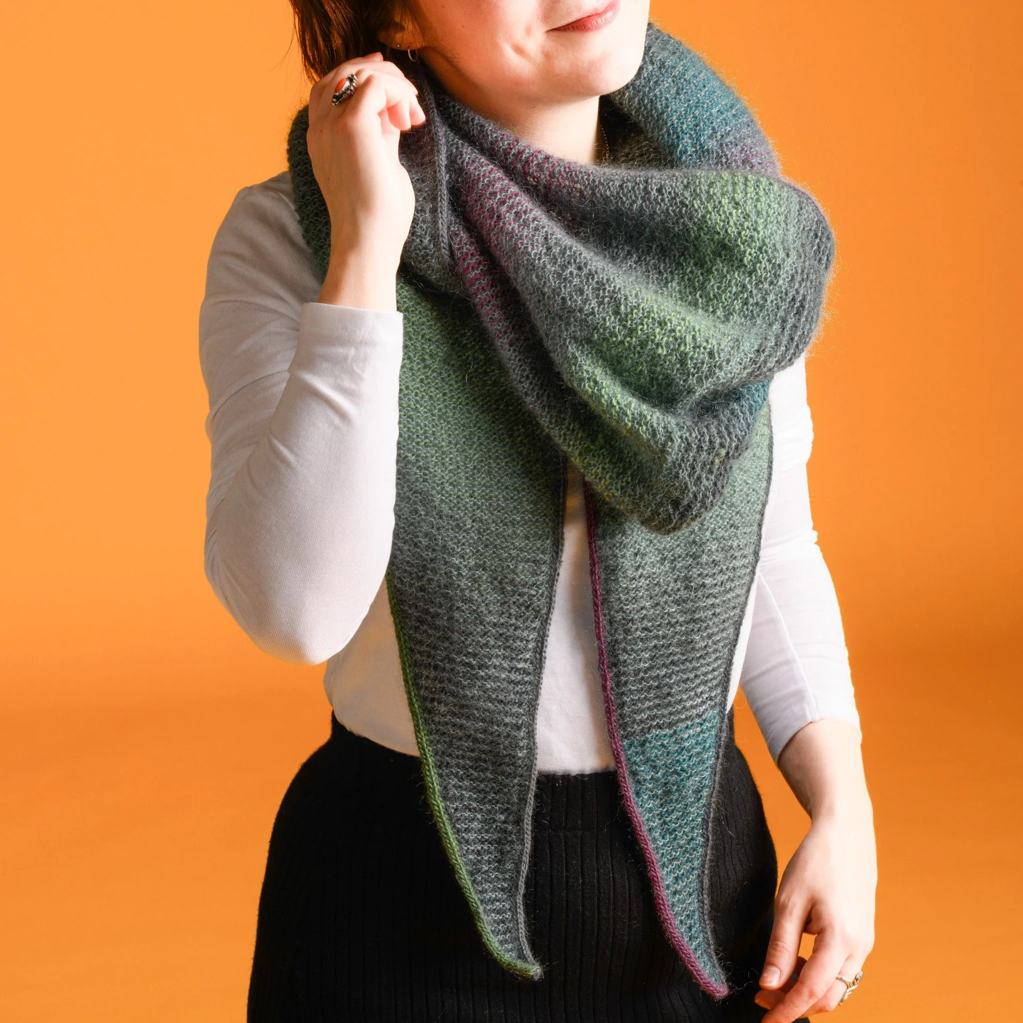 22976-japis-scarf-1.webp