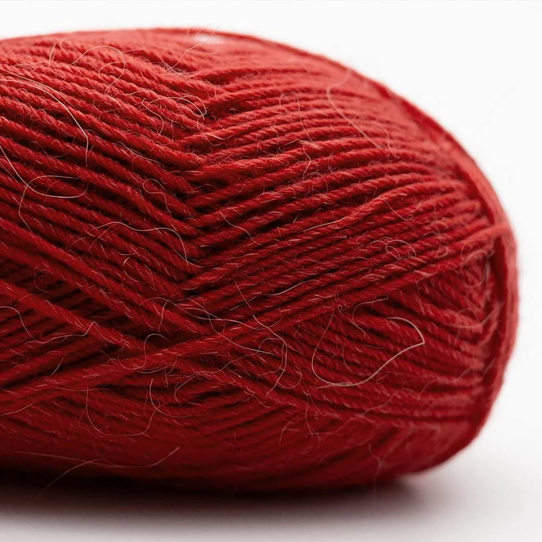 24145-edelweiss-alpaka-4-ply-25g-1.webp