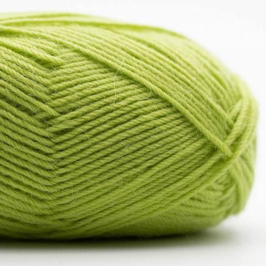 24145-edelweiss-alpaka-4-ply-25g-1.webp