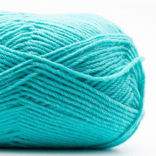 24145-edelweiss-alpaka-4-ply-25g-1.webp