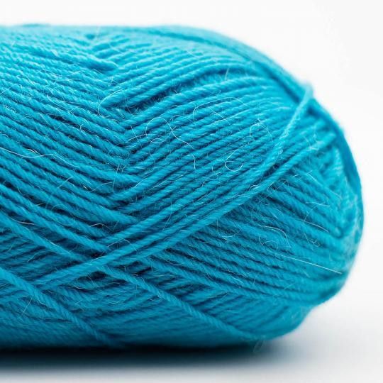 24145-edelweiss-alpaka-4-ply-25g-1.webp