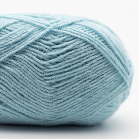 24145-edelweiss-alpaka-4-ply-25g-1.webp