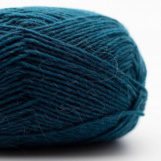 24145-edelweiss-alpaka-4-ply-25g-1.webp