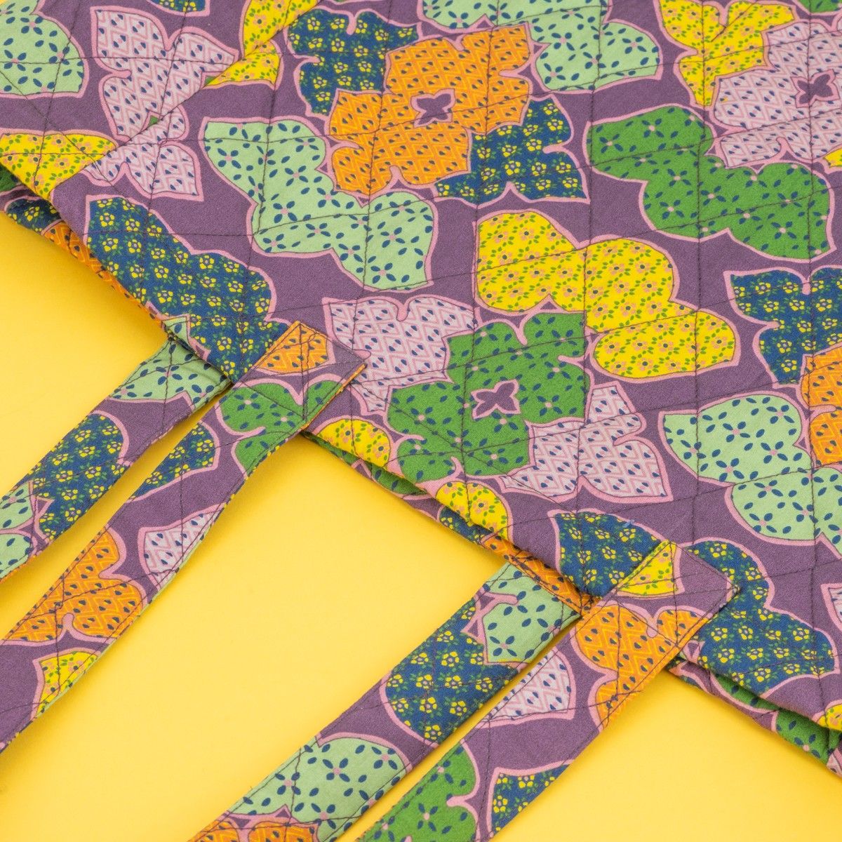 24374-quilted-shopper-oversize-1.webp