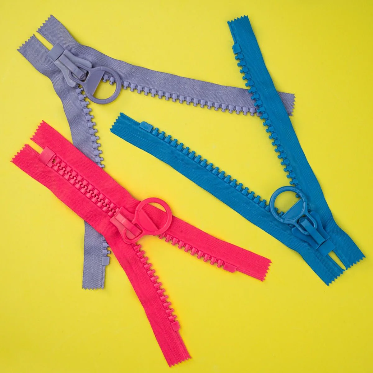 2613-giant-zipper-1.webp