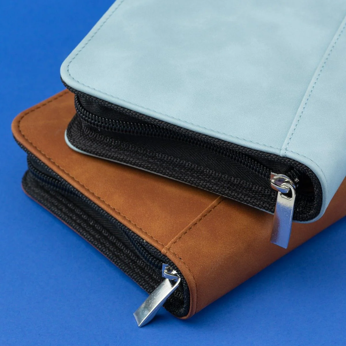 2888-pu-organiser-w-zip-pockets-1.webp