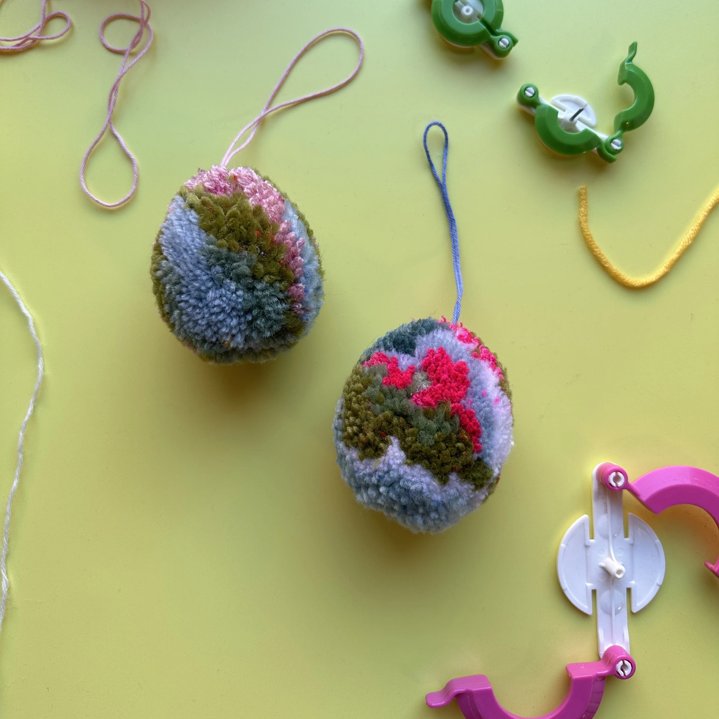 2905-wave-pompom-maker-set-1.webp