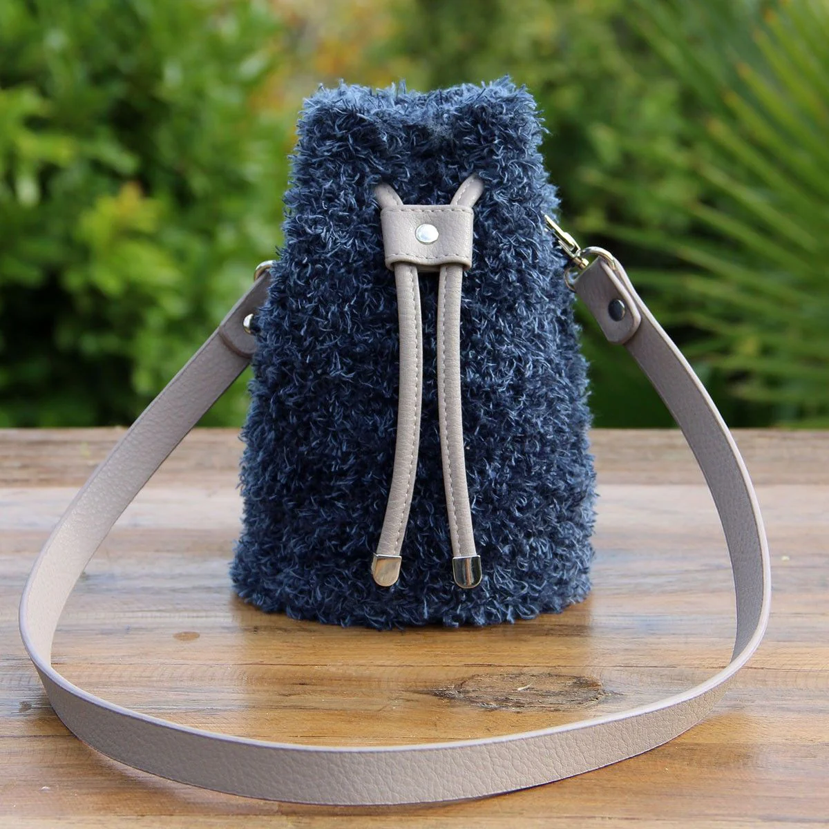 2943-bag-drawstring-black-silver-1.webp