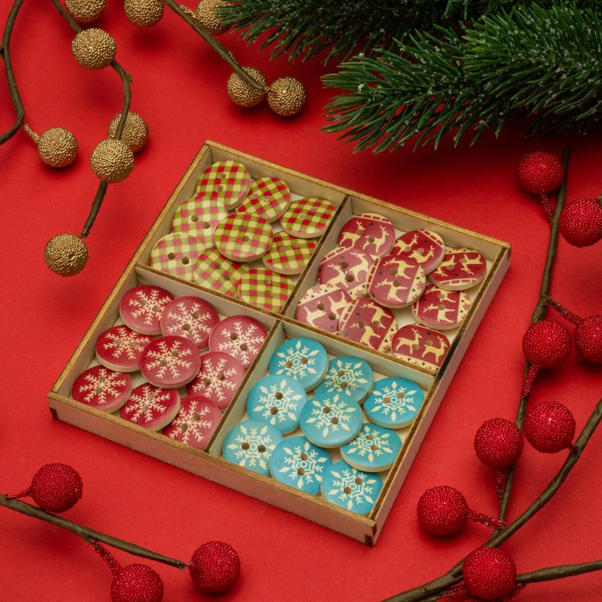 Wooden Buttons - Christmas - 18 mm