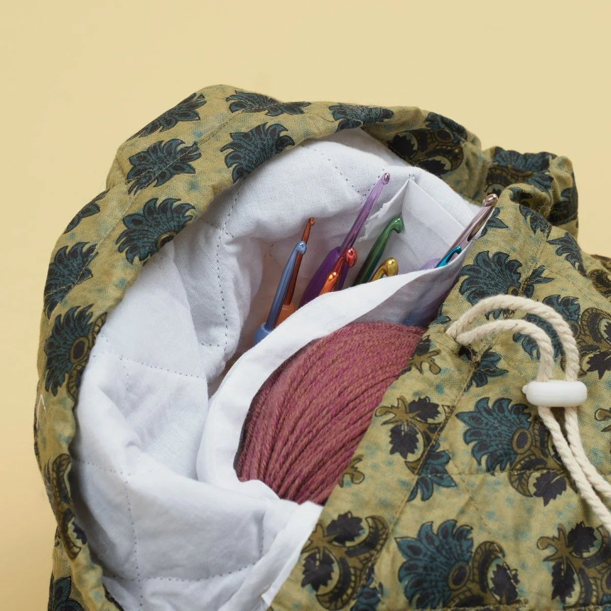 3105-quilted-bucket-bag-1.webp