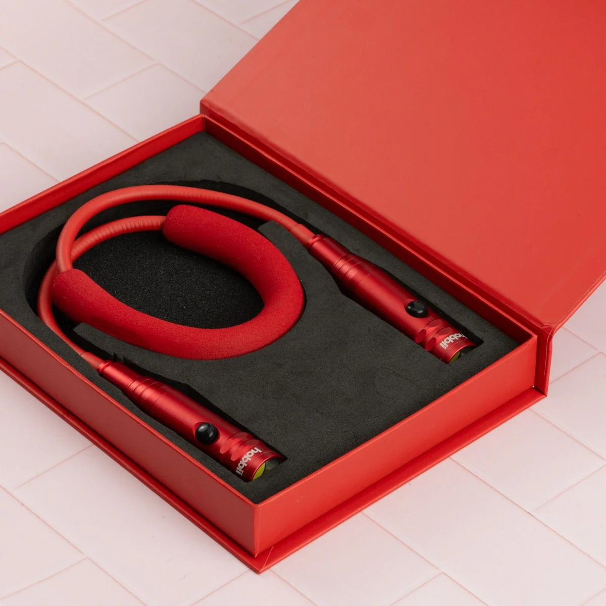 3110-neck-light-deluxe-red-1.webp