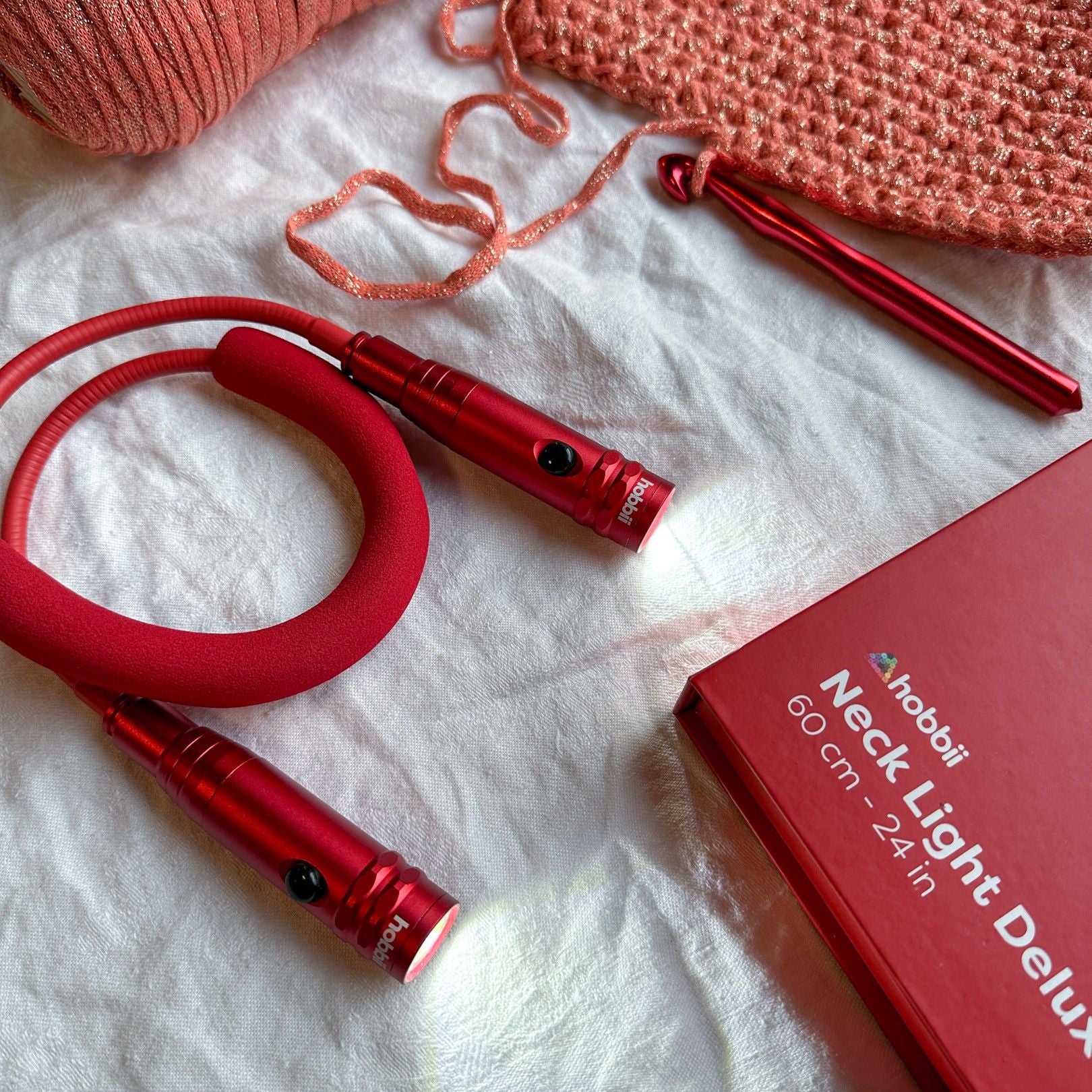 3110-neck-light-deluxe-red-1.webp